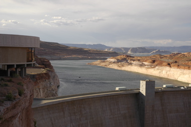 Glen Canyon dam.jpg