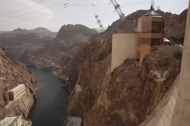 Hoover dam visitor center.jpg