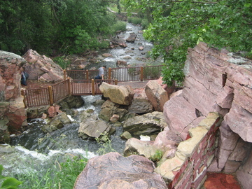 Pipestone Natl Mon falls.jpg