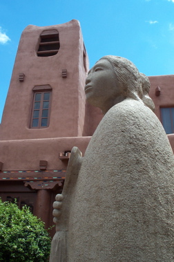 Santa Fe statue.jpg