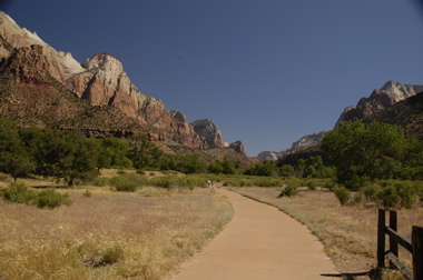 Zion pahrus trail.jpg